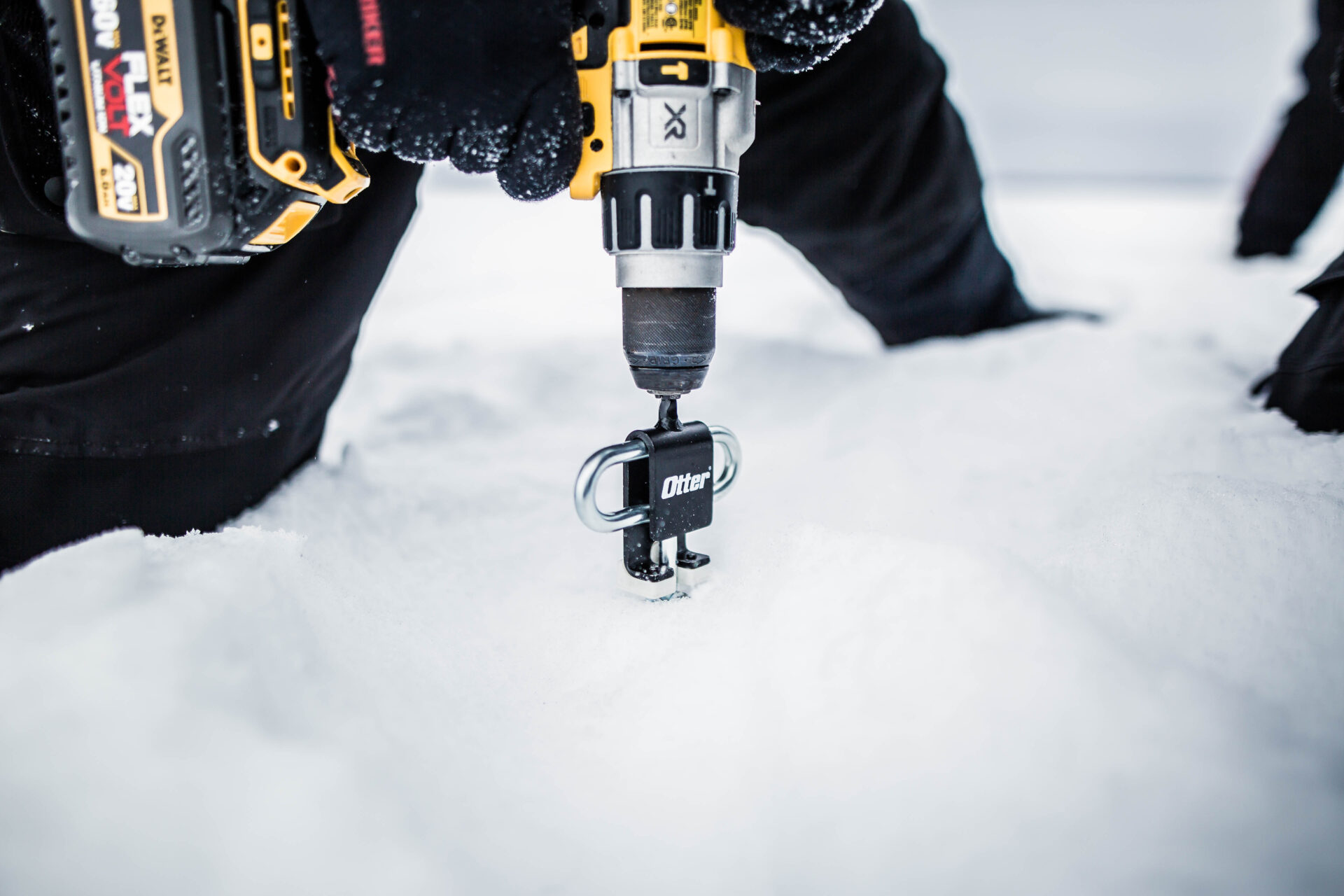 Quick Snap Universal Ice Anchor Tool - Otter Outdoors
